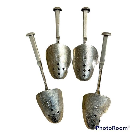 2 pairs Vintage Ekco Shoe Trees/ Shapers - Picture 1 of 4